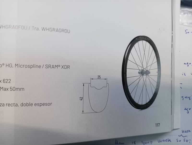 JUEGO DE RUEDAS MICHE AERO GRAFF CARBON - Imagen 4