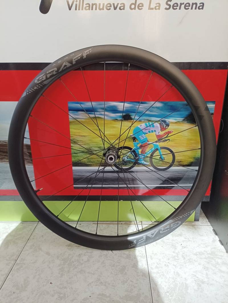 JUEGO DE RUEDAS MICHE AERO GRAFF CARBON - Imagen 2