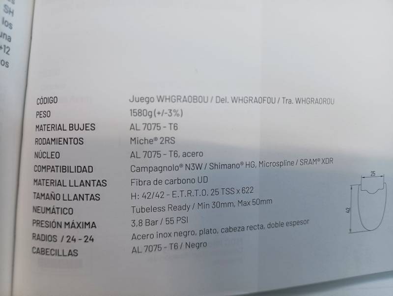 JUEGO DE RUEDAS MICHE AERO GRAFF CARBON - Imagen 3