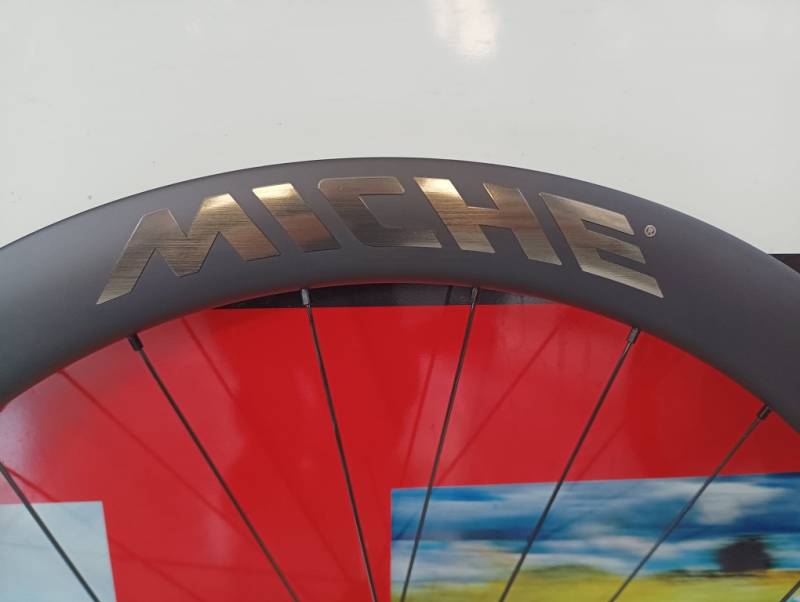 JUEGO DE RUEDAS GRAVEL MICHE GRAFF AERO 48 - Imagen 3